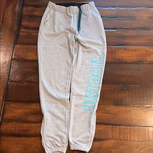 Nike women’s jogger with zippered bttm XS